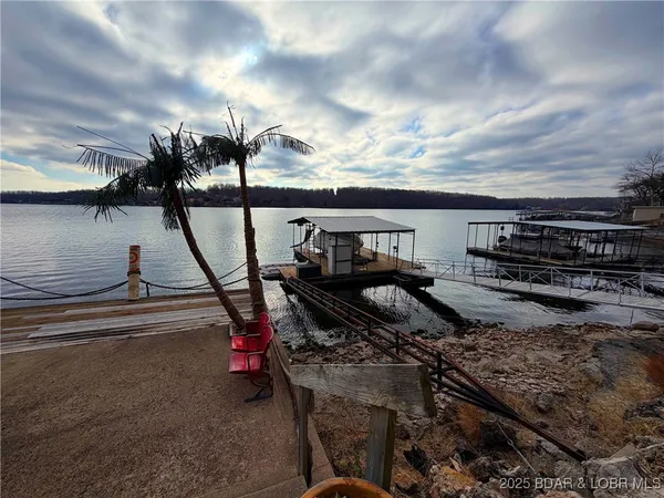 $685,000 | 27630 Golden Point Lane, Barnett, MO 65011