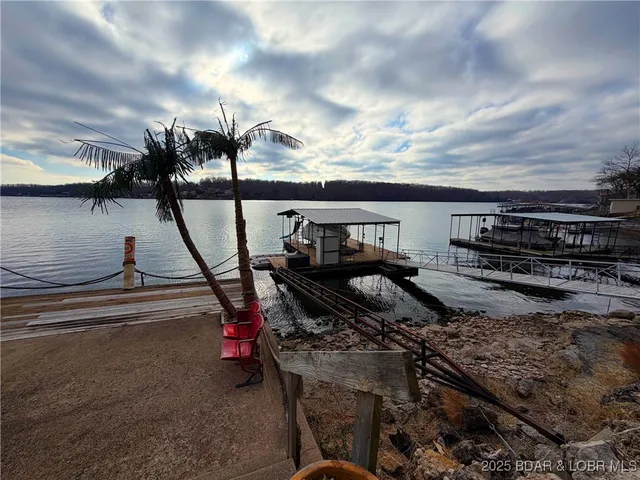 $685,000 | 27630 Golden Point Lane, Barnett, MO 65011