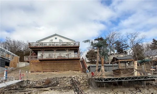 $685,000 | 27630 Golden Point Lane, Barnett, MO 65011