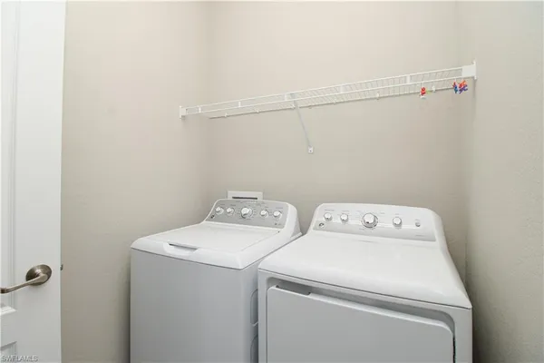 $4,095 | 2380 Fallglo Street, Naples, FL 34120