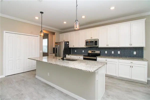$4,095 | 2380 Fallglo Street, Naples, FL 34120