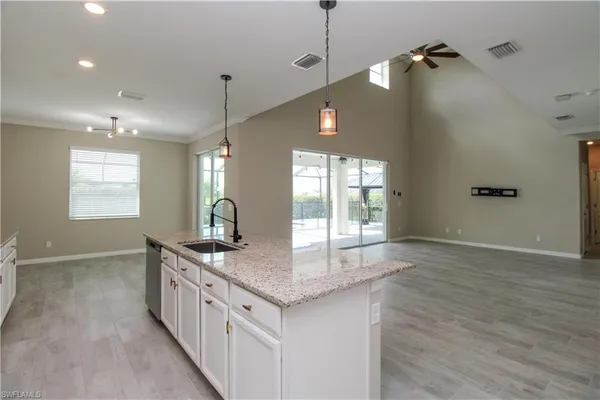 $4,095 | 2380 Fallglo Street, Naples, FL 34120