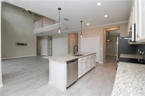 $4,095 | 2380 Fallglo Street, Naples, FL 34120