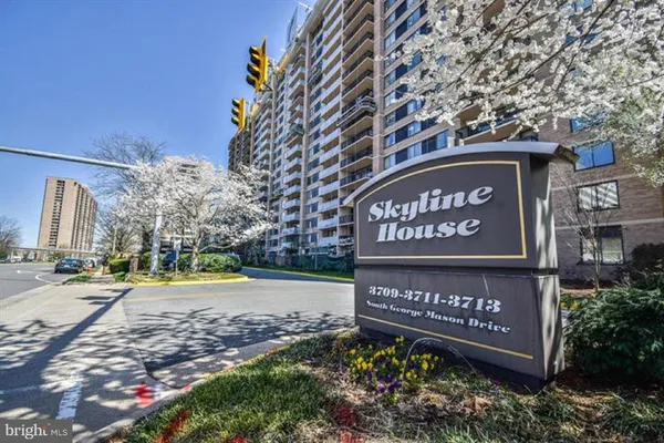 $1,950 | 3709 South George Mason Drive, Unit 609E, Falls Church, VA 22041