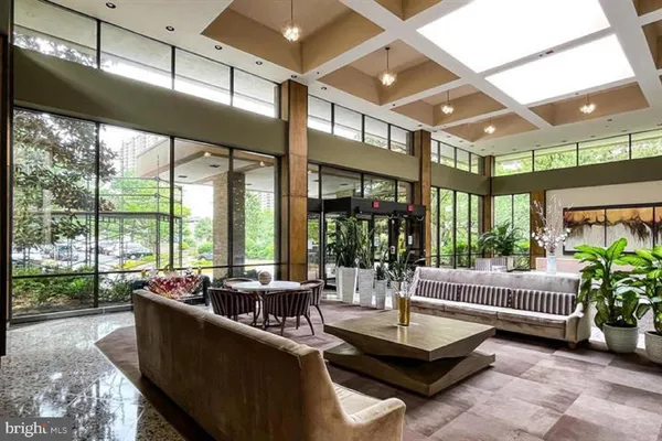 $1,950 | 3709 South George Mason Drive, Unit 609E, Falls Church, VA 22041