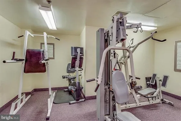 $1,950 | 3709 South George Mason Drive, Unit 609E, Falls Church, VA 22041