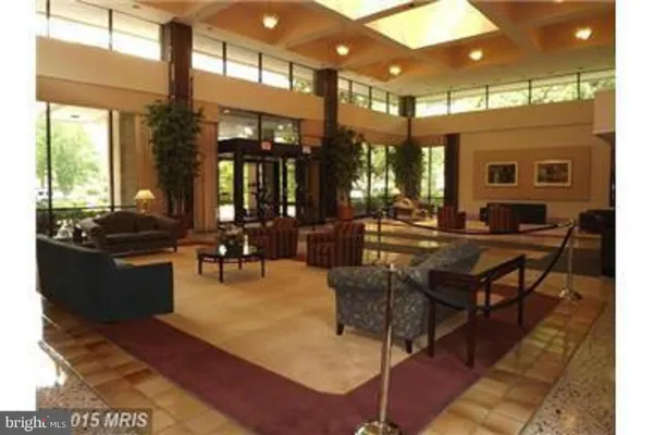 $1,950 | 3709 South George Mason Drive, Unit 609E, Falls Church, VA 22041
