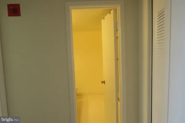 $1,950 | 3709 South George Mason Drive, Unit 609E, Falls Church, VA 22041