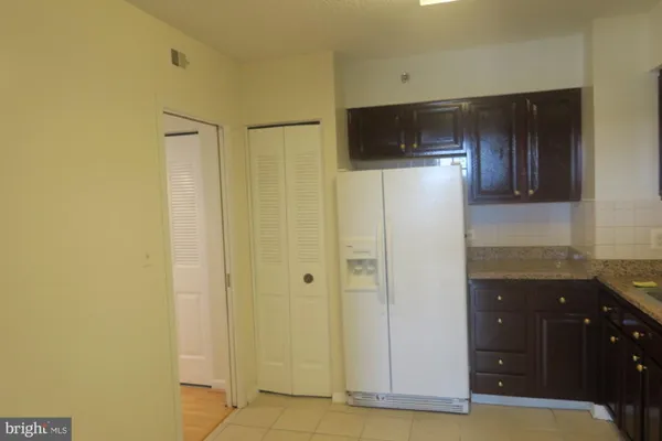 $1,950 | 3709 South George Mason Drive, Unit 609E, Falls Church, VA 22041