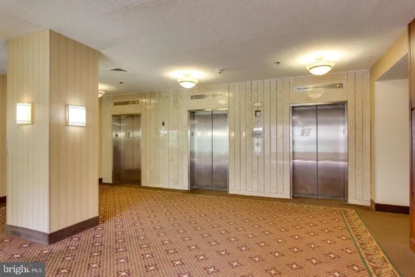 $1,950 | 3709 South George Mason Drive, Unit 609E, Falls Church, VA 22041