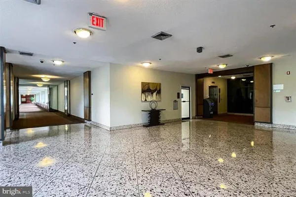 $1,950 | 3709 South George Mason Drive, Unit 609E, Falls Church, VA 22041