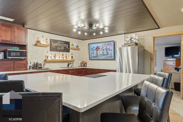 $849,900 | 2814 Hogan Drive, Casper, WY 82601