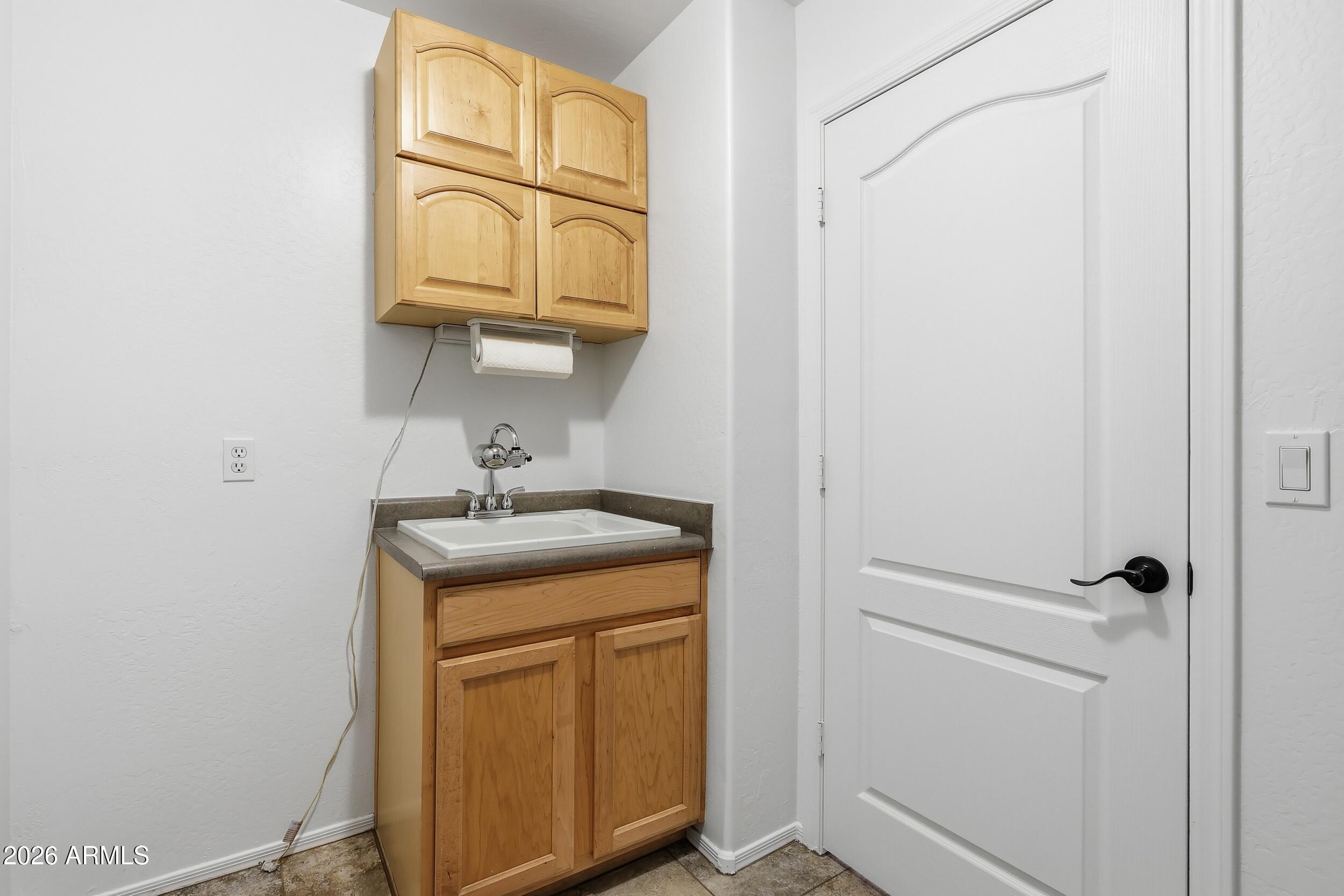 5377 West Jupiter Way Chandler, AZ 85226 - Photo 43 of 49 a utility room with washing machine