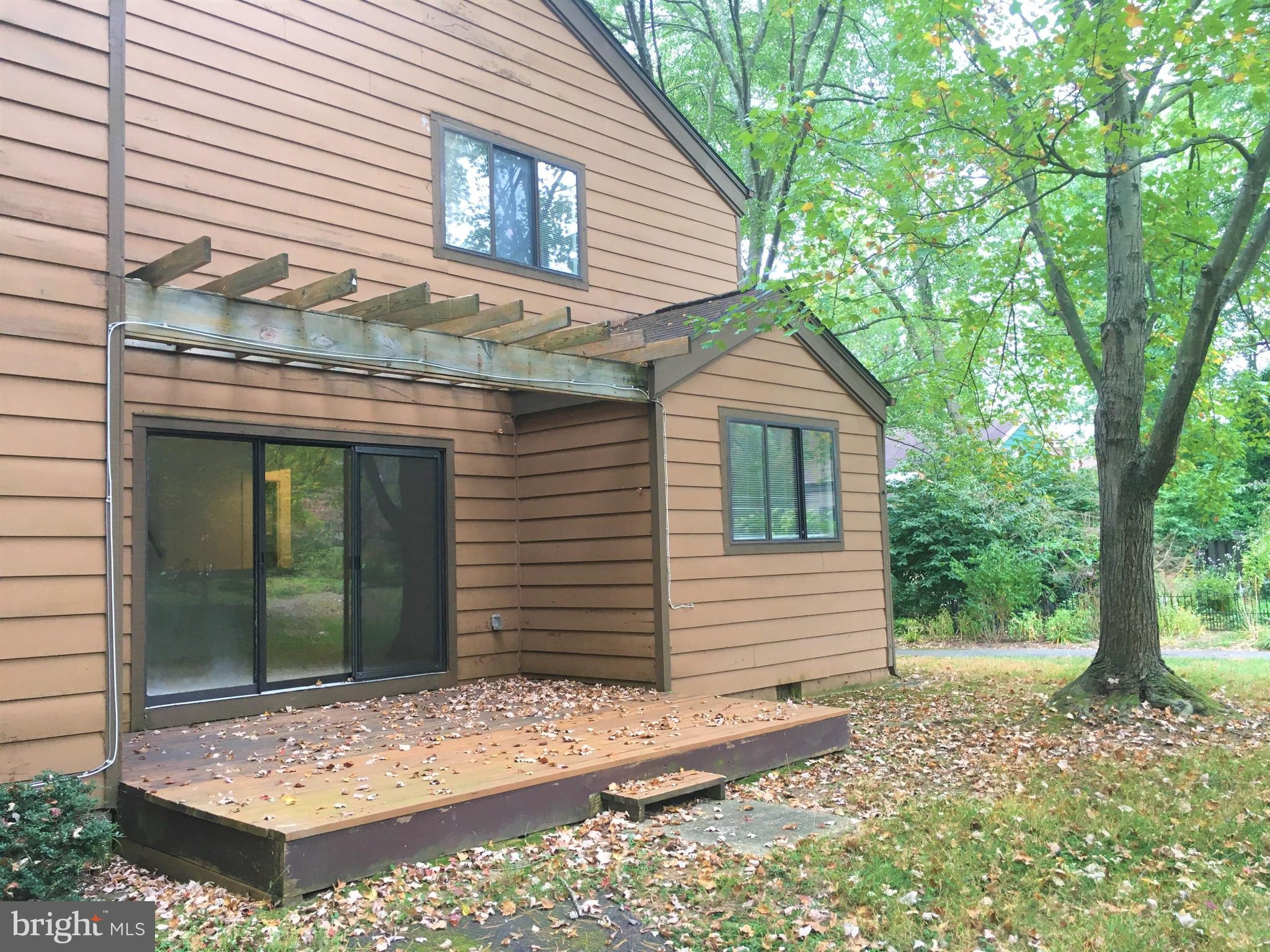 10343 Tailcoat Way Columbia, MD 21044 - Photo 6 of 21 a front view of a house