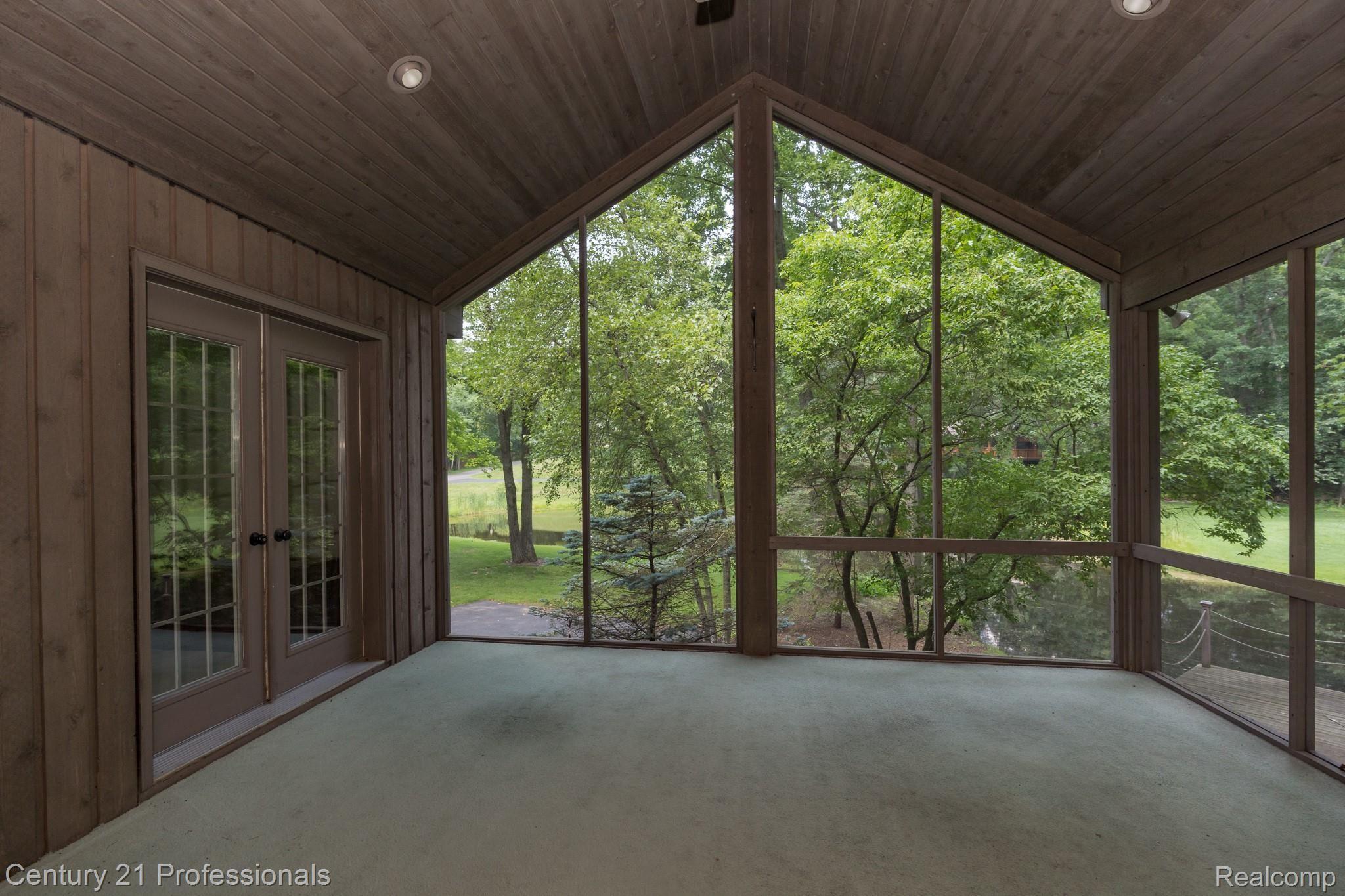 4781 Freer Street Rochester, MI 48306 - Photo 20 of 53 Freer MLS-W014.jpg