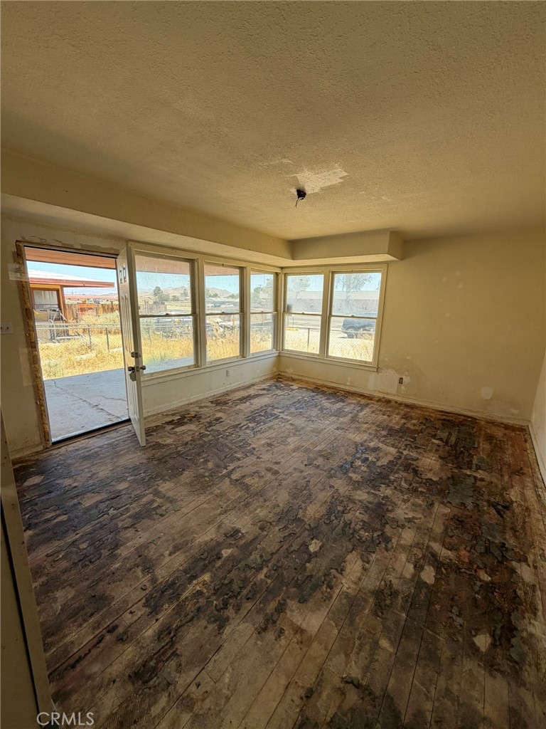 321 South Richmond Road Ridgecrest, CA 93555 - Photo 7 of 26