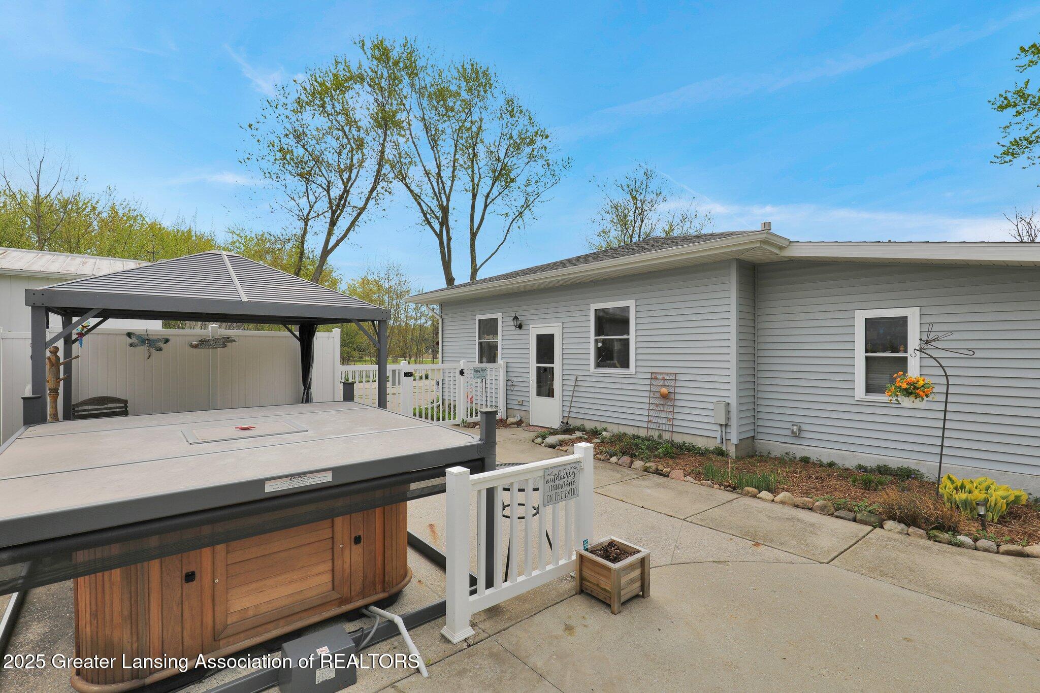 1904 West Columbia Road Mason, MI 48854 - Photo 45 of 57 7-web-or-mls-Open Ended Media-7