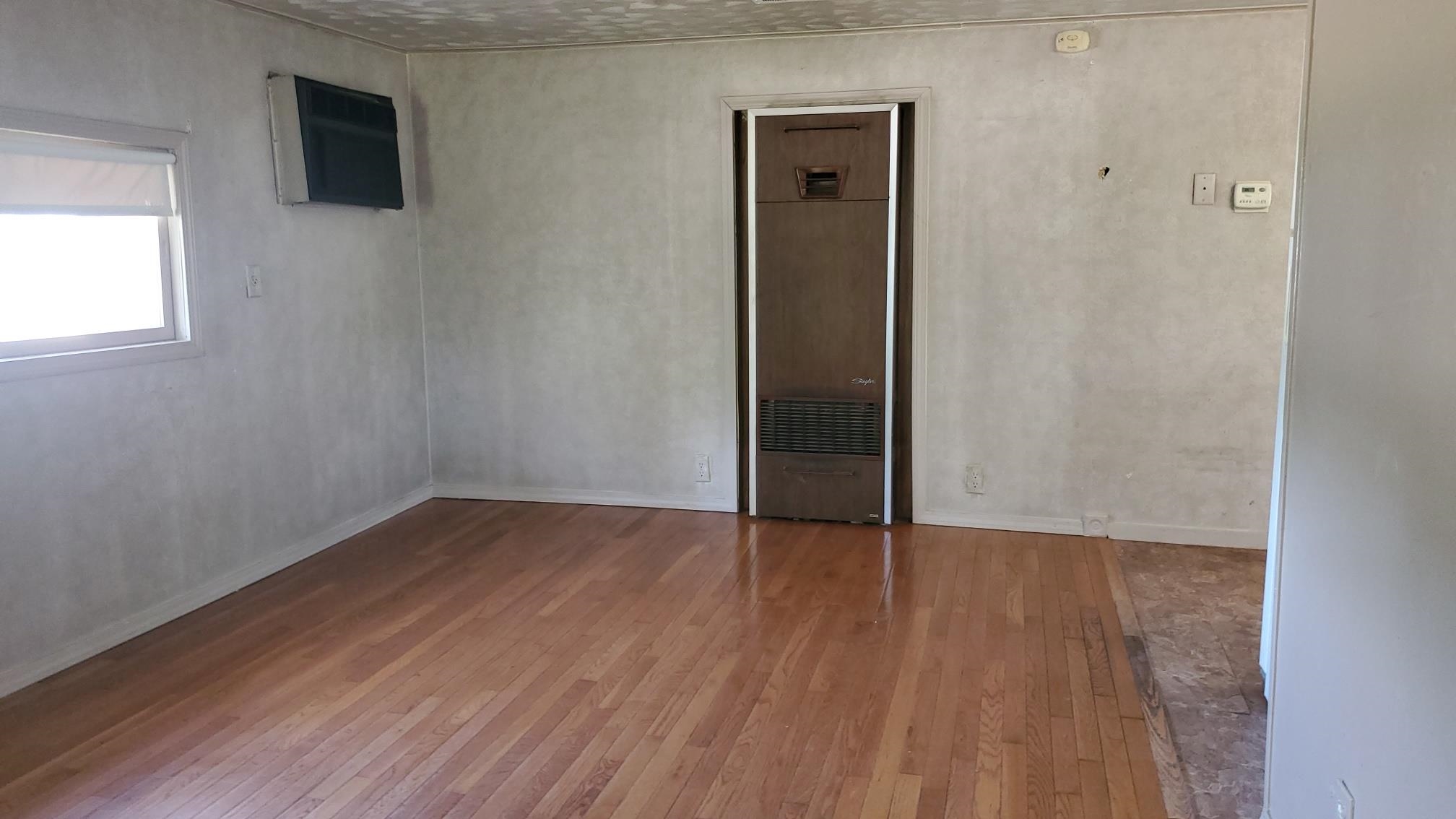 659 Prairie Street Clare, MI 48617 - Photo 2 of 24