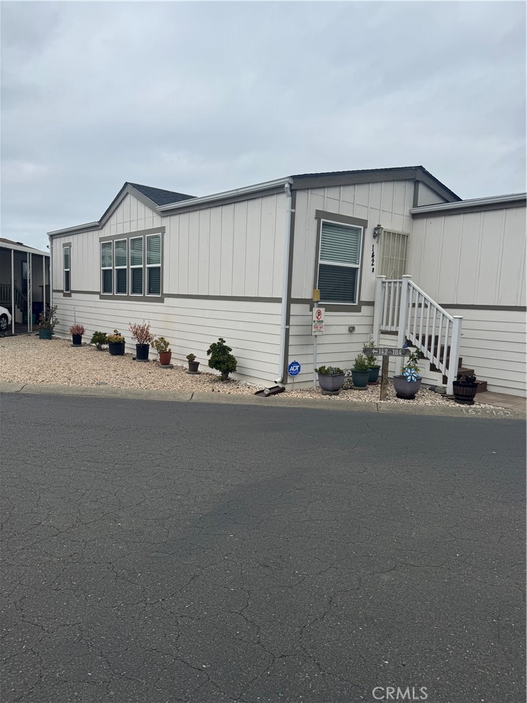 1200 South Winton, Unit 142 Hayward, CA 94545 - Photo 2 of 30 Corner lot