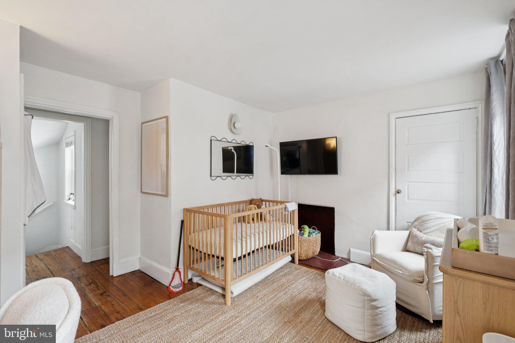 2410 Delancey Street Philadelphia, PA 19103 - Photo 13 of 22