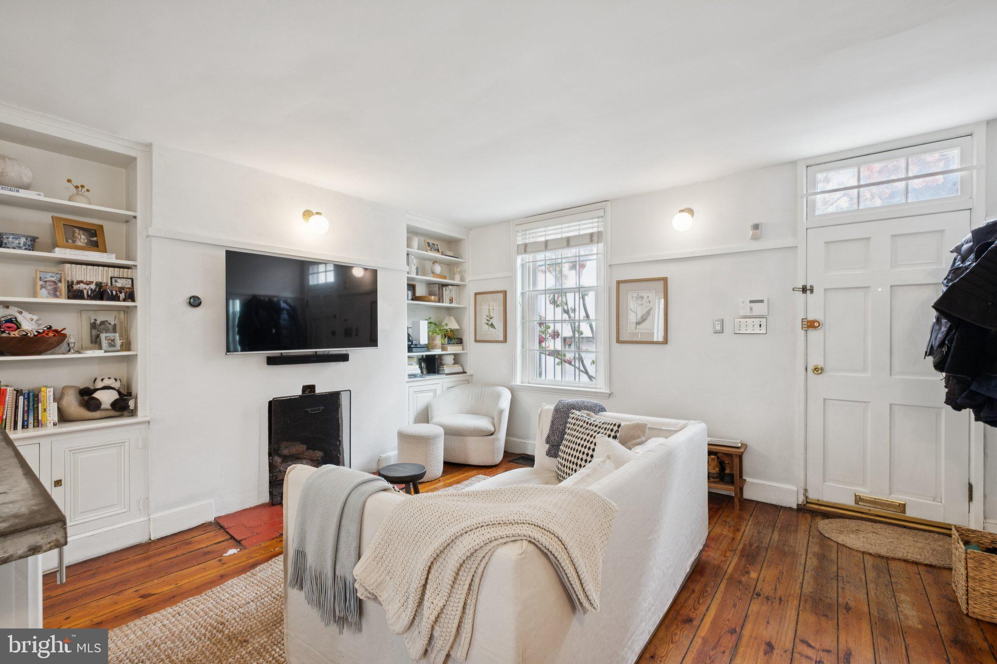 2410 Delancey Street Philadelphia, PA 19103 - Photo 2 of 22