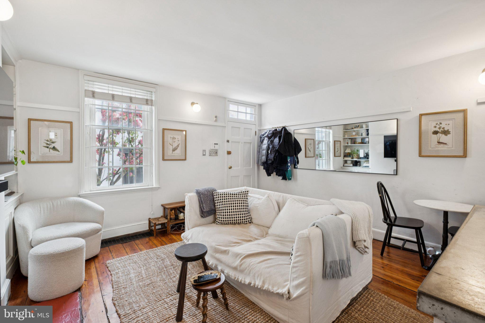 2410 Delancey Street Philadelphia, PA 19103 - Photo 3 of 22
