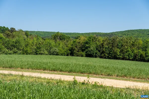 $3,750,000 | 400 Doe Lane, Chatham, VA 24531