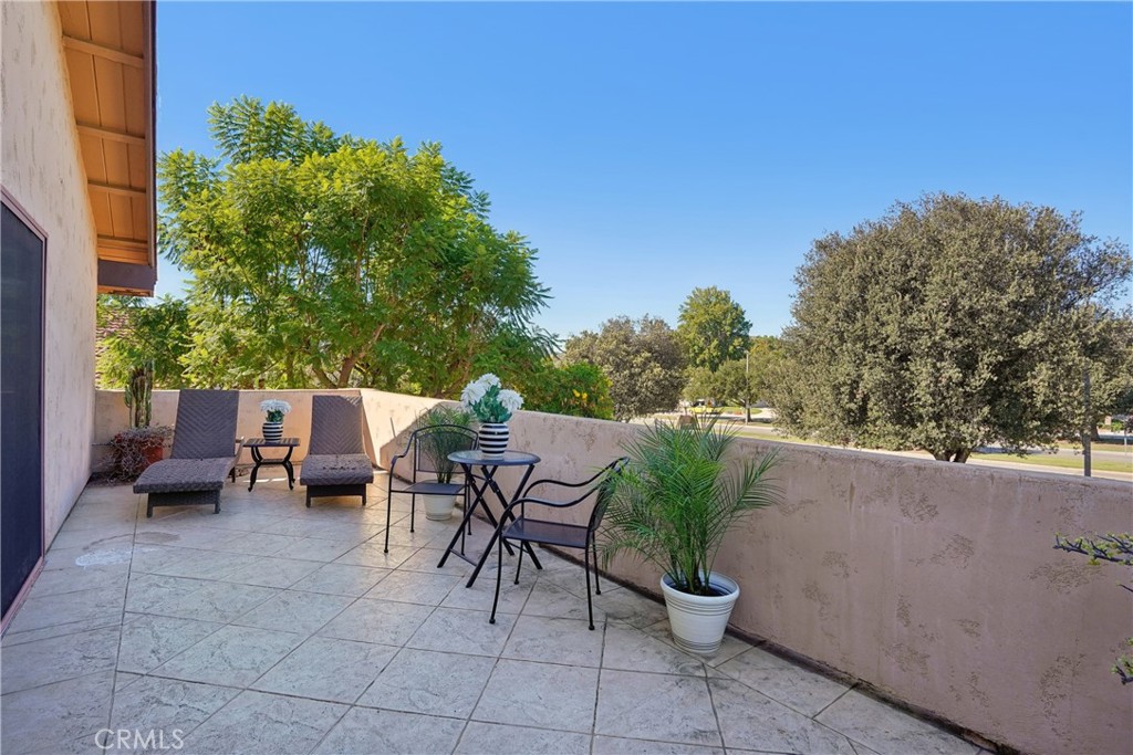 42 Kanan Road Oak Park, CA 91377 - Photo 47 of 65 Gallery Image 47