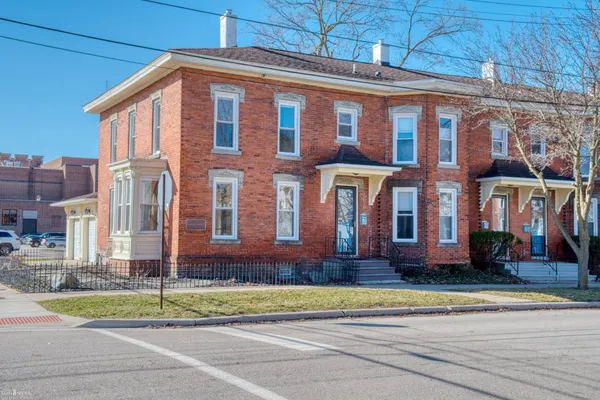 $225,000 | 303 West Williams Street, Owosso, MI 48867