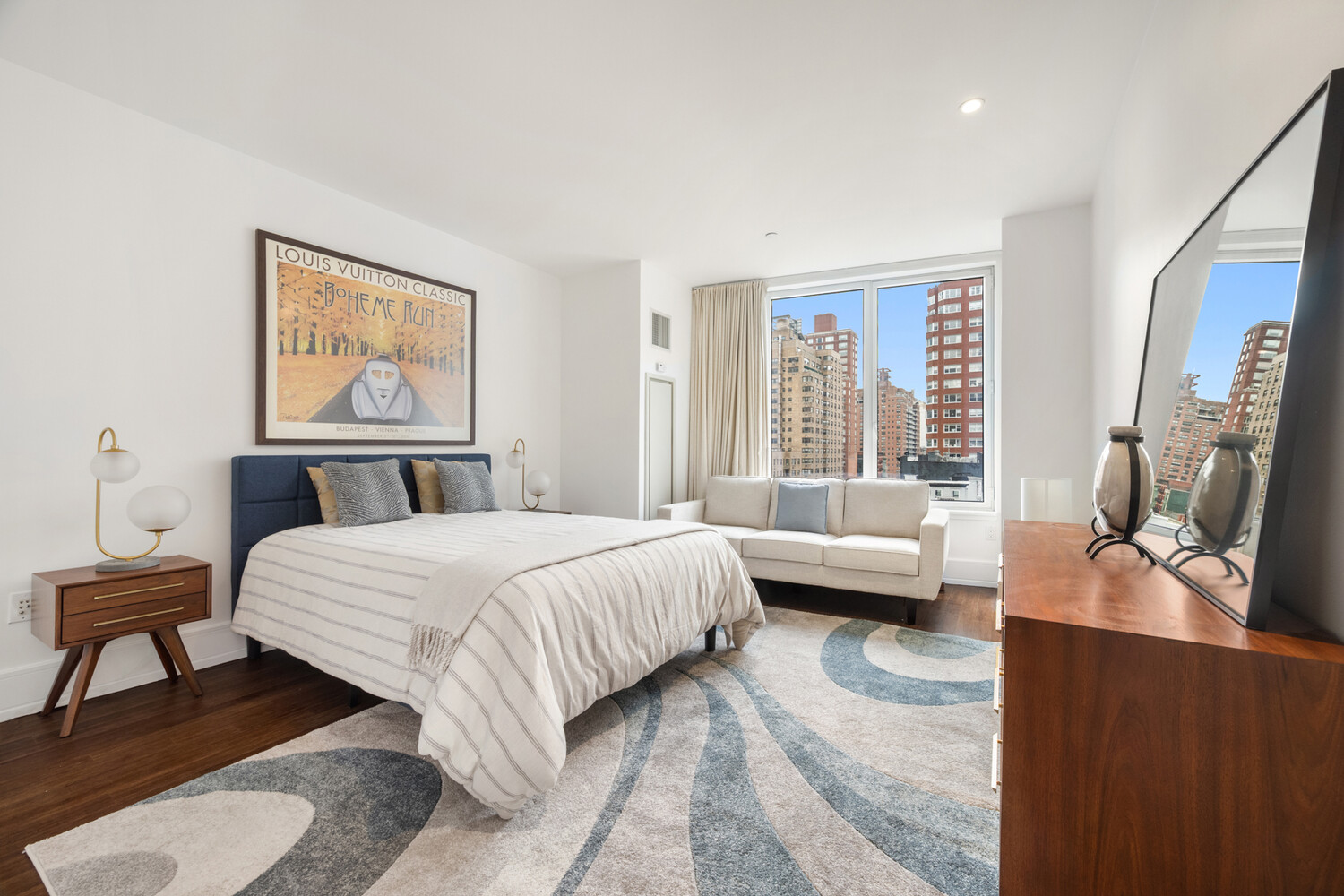 255 East 74th Street, Unit 6B Manhattan, NY 10021 - Photo 5 of 9