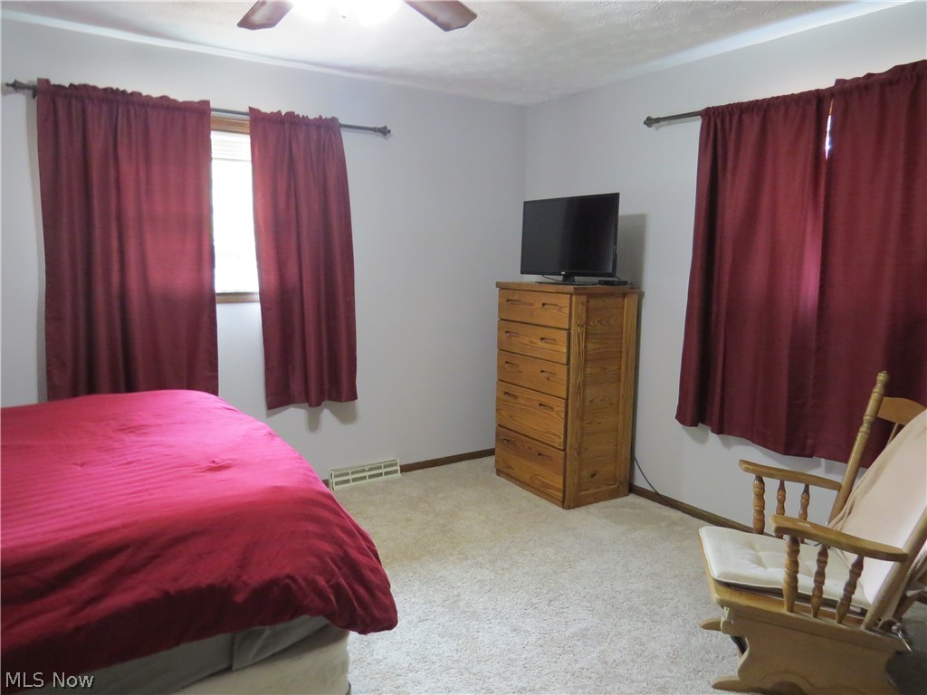 46105 Middle Ridge Road Amherst, OH 44001 - Photo 15 of 17