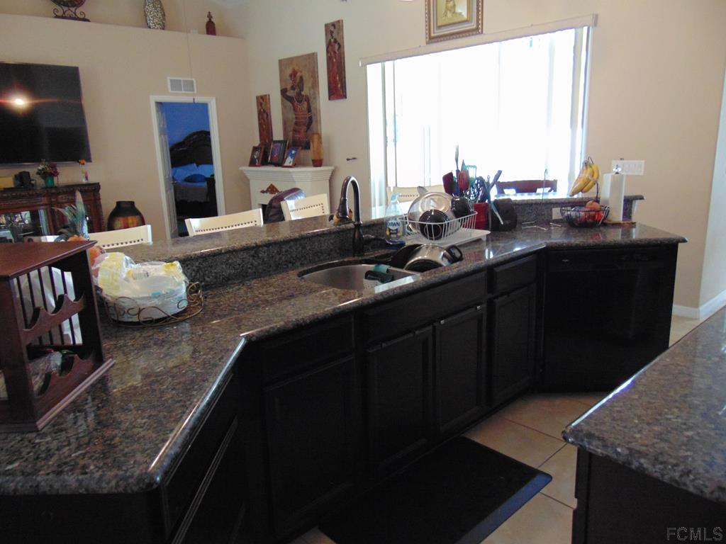 1 Wavering Place Palm Coast, FL 32164 - Photo 12 of 32
