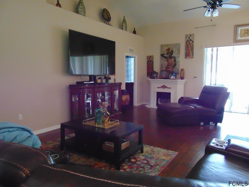 1 Wavering Place Palm Coast, FL 32164 - Photo 7 of 32