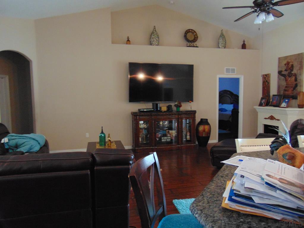 1 Wavering Place Palm Coast, FL 32164 - Photo 8 of 32