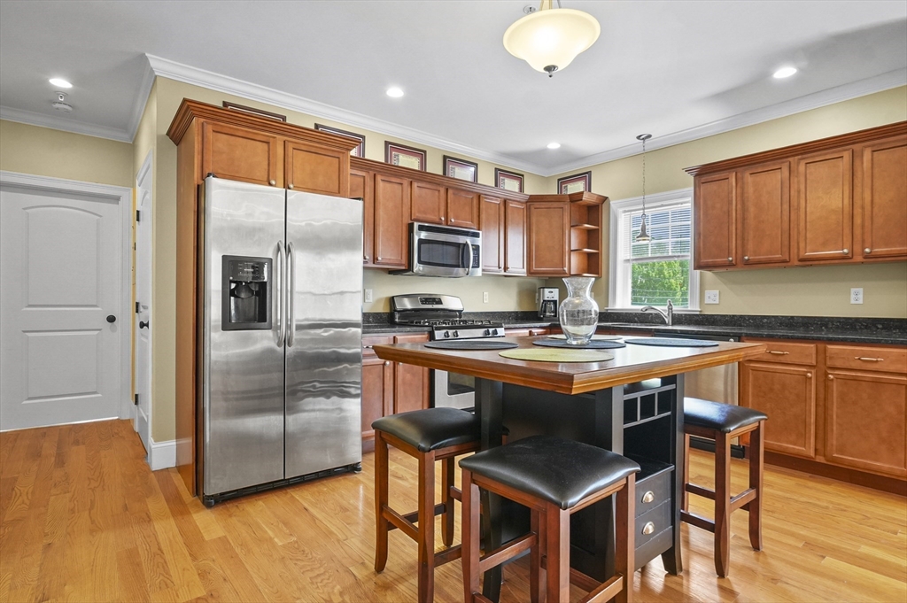 75 Pine Street, Unit 21 Waltham, MA 02453 - Photo 7 of 24