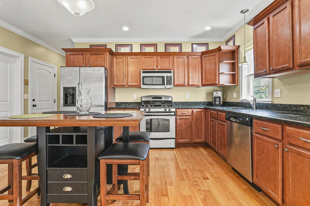 75 Pine Street, Unit 21 Waltham, MA 02453 - Photo 8 of 24