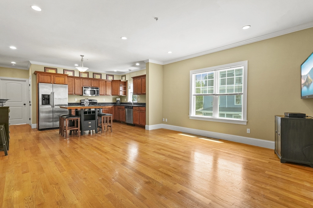 75 Pine Street, Unit 21 Waltham, MA 02453 - Photo 9 of 24