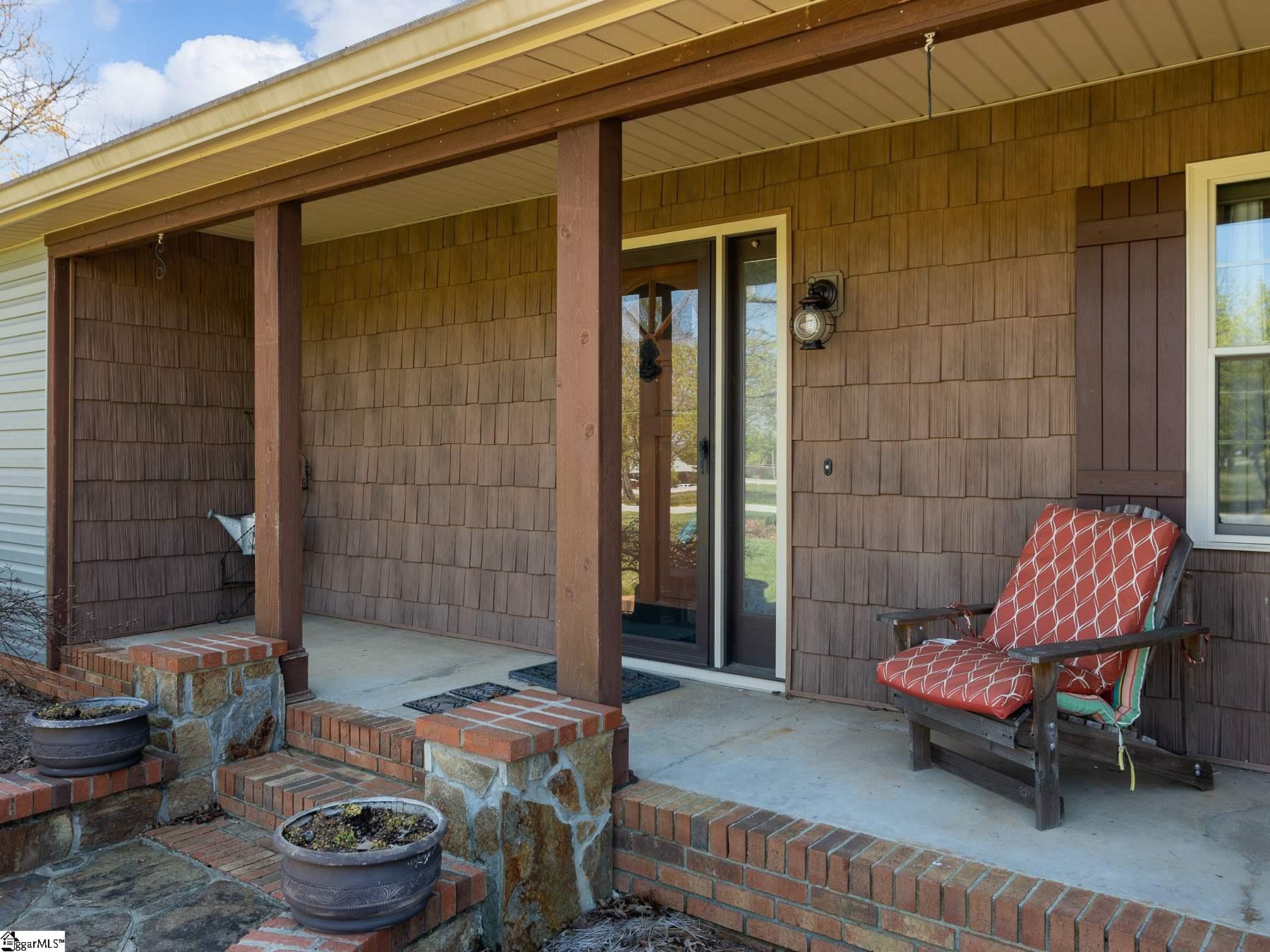 105 James Road Campobello, SC 29322 - Photo 5 of 36
