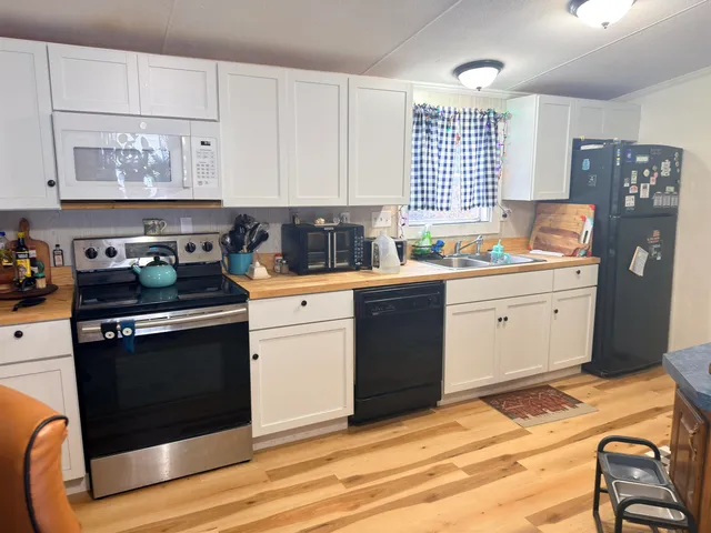 $164,900 | 558 Lost Nation Road, Groveton, NH 03582