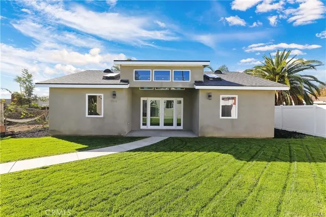$2,090,000 | 552 North Cambridge Street, Orange, CA 92867