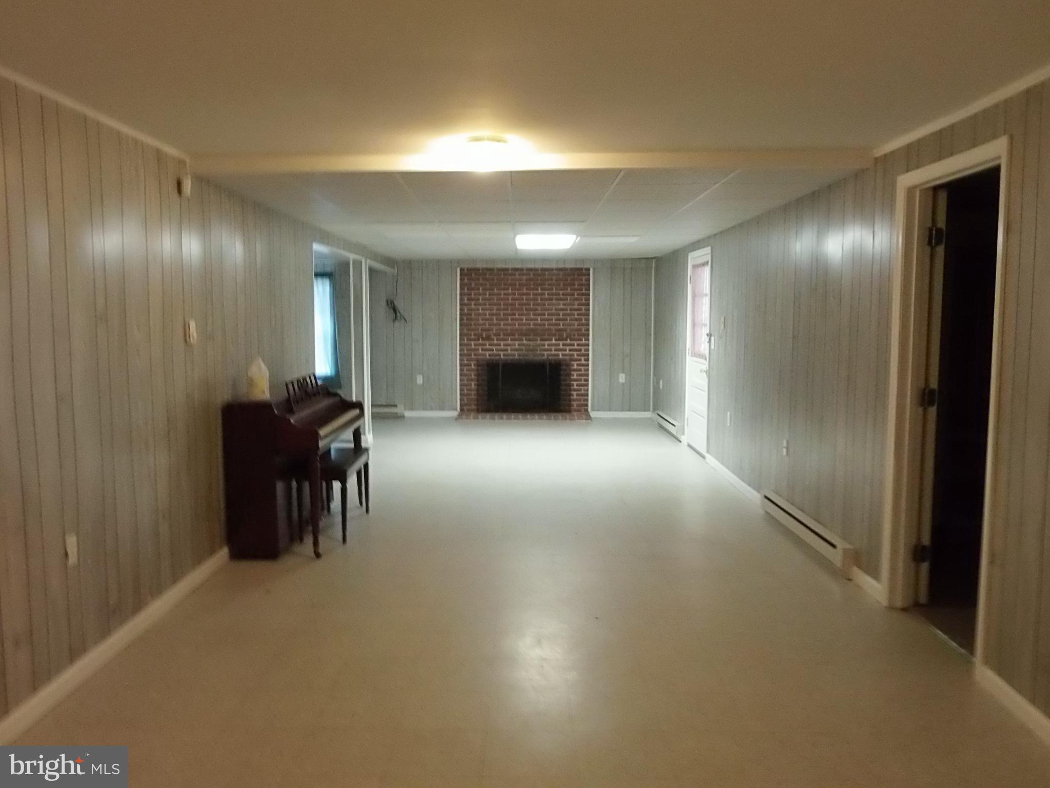 1453 Shirley Road Summit Point, WV 25446 - Photo 14 of 17 Family Room
