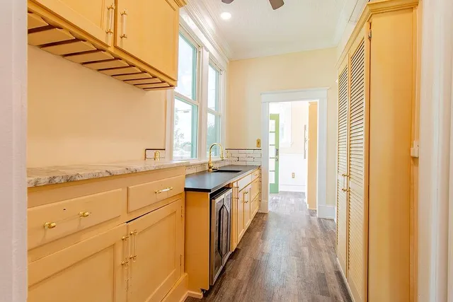 $999,999 | 2420 Colcord Avenue, Waco, TX 76707