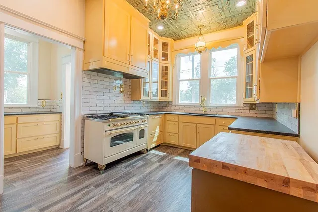 $999,999 | 2420 Colcord Avenue, Waco, TX 76707