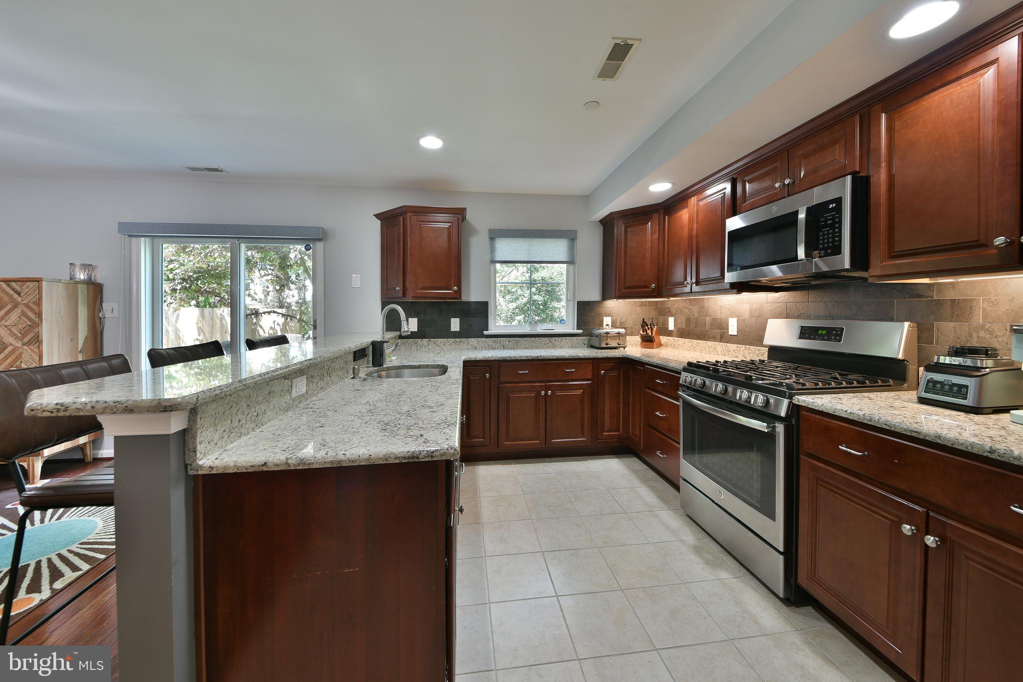 400 North York Road, Unit C Hatboro, PA 19040 - Photo 16 of 38 Kitchen