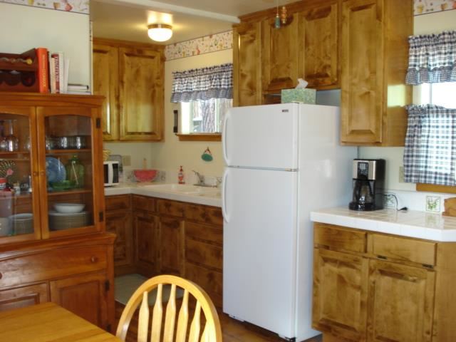 312 Coates Avenue Calpine, CA 96124 - Photo 4 of 14 Kitchen