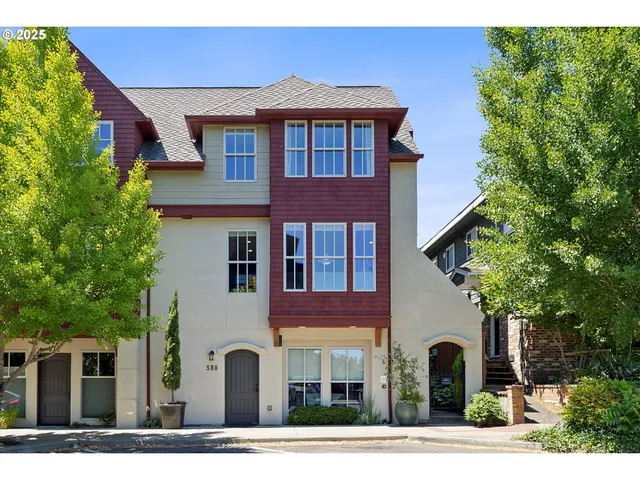 $890,000 | 580 2nd Street, Lake Oswego, OR 97034