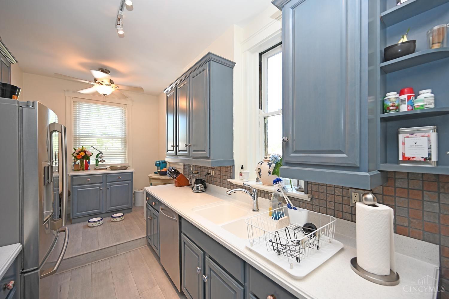 2136 Madison Road, Unit D Cincinnati, OH 45208 - Photo 13 of 34