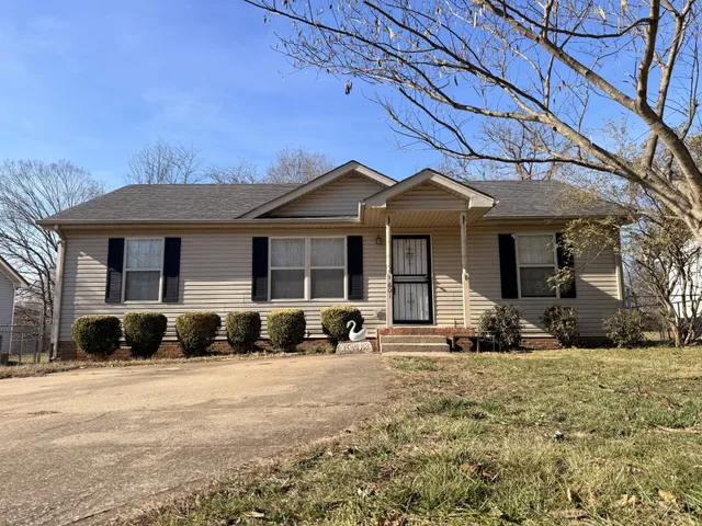 $230,000 | 601 Woodhaven Drive, Clarksville, TN 37042