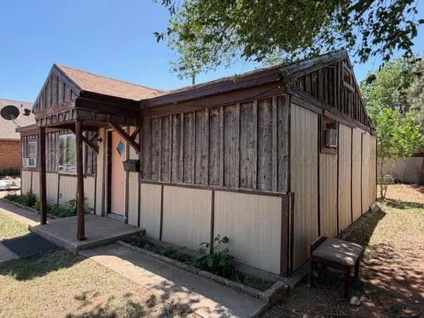 $69,500 | 509 Ave C Northwest, Childress, TX 79201