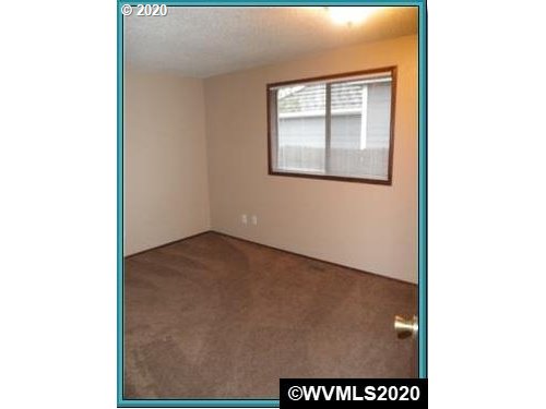 1857 Santiam Road Southeast Albany, OR 97321 - Photo 12 of 14 Gallery Image 12